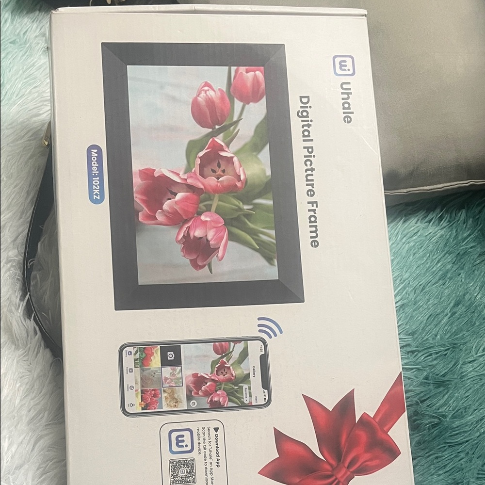 Black Digital Picture Frame - WiFi Photo Display